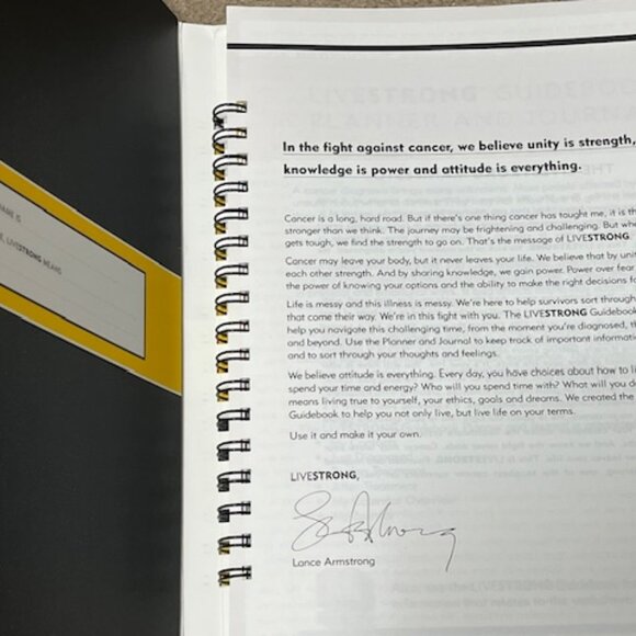 Lance Armstrong's Livestrong Guidebook, Planner and Journal 2 Paperback Binders - Picture 5 of 8